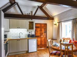 Nhà bếp/bếp nhỏ tại The Old Barn