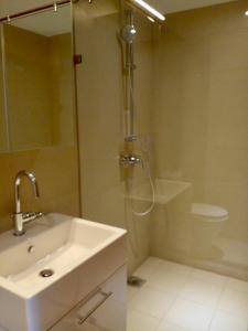 Gallery image of Gems Havelock Apartment in Colombo +13 photos