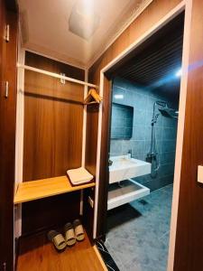 Ένα μπάνιο στο SaPa Camellia Hotel