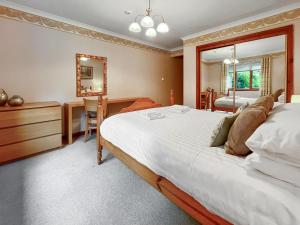 Ένα ή περισσότερα κρεβάτια σε δωμάτιο στο Foxglove Cottage 2 - Uk50020 +6 φωτογραφίες