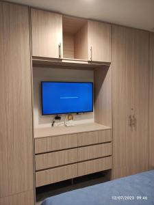 Et tv og/eller underholdning på Beautiful Salguero apartment, type Lofs