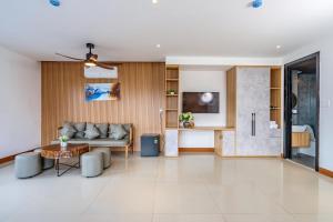 Χώρος καθιστικού στο Svy Ocean View Villa - Beachfront - Only 20m to the Beach