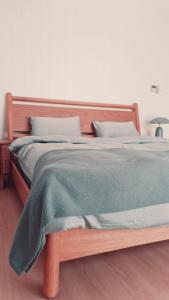 Postel nebo postele na pokoji v ubytování SERENITY VILLA ALDANA Villas ALFUJERAH-SHARM