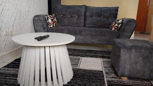 Posezení v ubytování Unique Place Thika 1 Bedroom