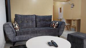 Posezení v ubytování Unique Place Thika 1 Bedroom