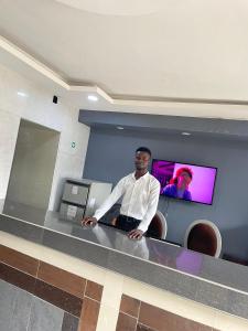 Επισκέπτες που μένουν στο GRA Ikeja Lagos Luxury-Furnished 1BR Apartment, Family Friendly, 24hrs Eletric, WiFi +30 φωτογραφίες