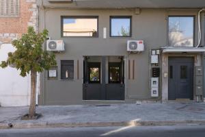 Φωτογραφία από το άλμπουμ του Ground Living στον Βόλο