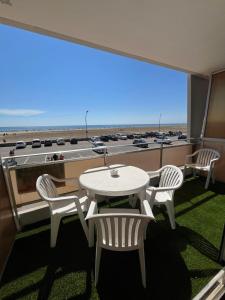 Balkón nebo terasa v ubytování APPARTEMENT Rénové de type 3 VUE MER