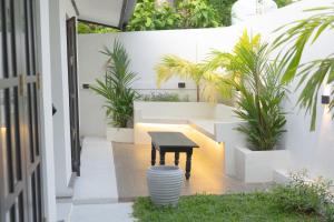 Κήπος έξω από το Cinnamon Wave Villa - Thalaramba, Mirissa