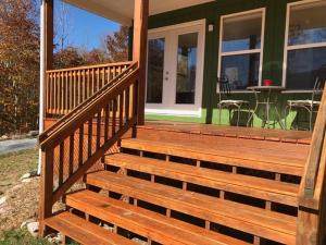 Μπαλκόνι ή βεράντα στο Cozy Cabin in the Idyllic Blue Ridge Mountains, Virginia +14 φωτογραφίες