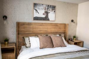 Postel nebo postele na pokoji v ubytování Luxury Spring Creek Condo with Hot Tub + 23 fotografií