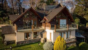 Budova, kde se chata nachází