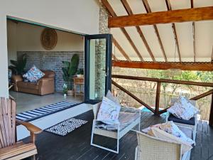 Χώρος καθιστικού στο Edjami River View