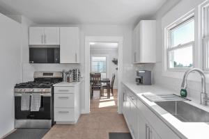 Fotografie z fotogalerie ubytování Spacious 4 Bed Home - In-Law Unit -Near SF and Napa v destinaci Vallejo