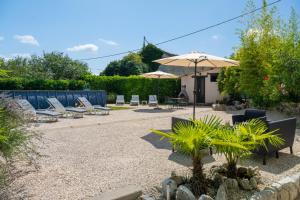 Κήπος έξω από το Villa Istria Pipo