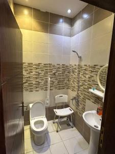 Koupelna v ubytování تاج 2