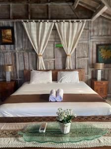 Postel nebo postele na pokoji v ubytování Secret Wooden Cabin - Marigold