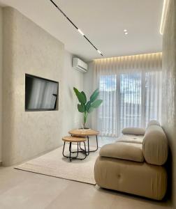 Μια τηλεόραση ή/και κέντρο ψυχαγωγίας στο Noor Apartments