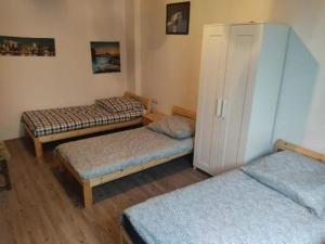 En eller flere senge i et værelse på Speedstay Marxloh + 5 billeder