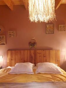 Afbeelding uit fotogalerij van La Chambre de la Ferme du Clos Giot in Saint-Vaast-la-Hougue