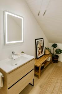 Billede fra billedgalleriet på Maison de montagne, charme alpin & cheminée i Vénosc + 18 billeder