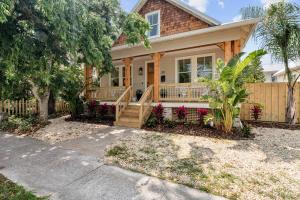 Budova, kde se prázdninový dům nachází + 85 fotografií