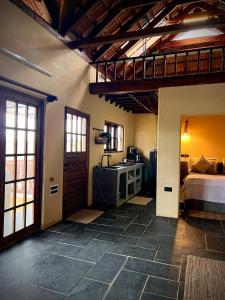 Postel nebo postele na pokoji v ubytování Aloha farms- By the lake