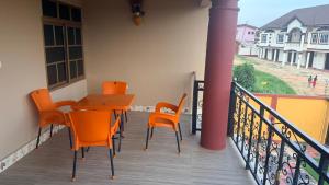 Galeriebild der Unterkunft LOUNEL BnB in Kumasi