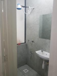 Ένα μπάνιο στο Amazing StaysBnB near JKIA