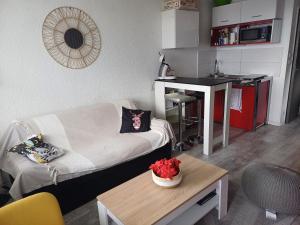 Køkken eller tekøkken på Appart PRA LOUP près des pistes + 21 billeder