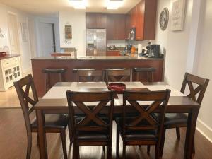 صورة لـ Beachview Condo at Sea Breeze -409 - fully furnished 2 bedroom 2 bath في Beauvoir