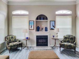 Χώρος καθιστικού στο Legacy Villa 506 - 2 bedroom 2 bath with garage in beachside neighborhood