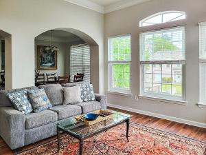 Χώρος καθιστικού στο Legacy Villa 1306 - 2 bedroom 2 bath with garage in beachside neighborhood