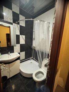 Ένα μπάνιο στο Allegro hotel-hostel