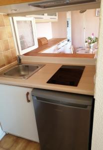 Η κουζίνα ή μικρή κουζίνα στο Maison à La Croix-Valmer