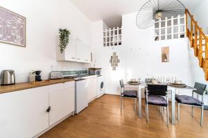 Kuchyň nebo kuchyňský kout v ubytování Le MEZZA - Wifi - Netflix - Centre Ville - Métro - Tram