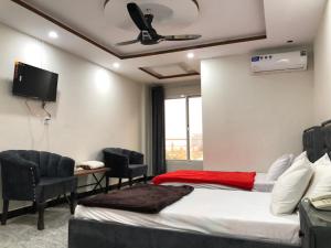 Μια τηλεόραση ή/και κέντρο ψυχαγωγίας στο Hotel Royal Inn