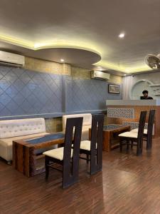 Kuchyň nebo kuchyňský kout v ubytování Sara Residency