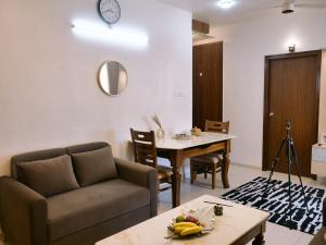 Gallery image of Cherry Blossom Hideaway Elegant 3BHK Cozy Ambience With Pool in Dabolim
