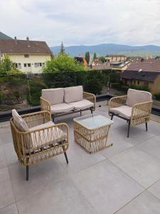 Nespecifikovaný výhled na hory nebo výhled na hory při pohledu z prázdninového domu