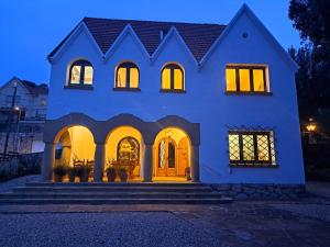 Το κτήριο όπου στεγάζεται  η παραθεριστική κατοικία