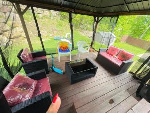 Khu vực ghế ngồi tại Detente