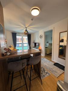 Φωτογραφία από το άλμπουμ του Engadin's 1BDR Apartment near Ski lift στη Τζαχορίνα