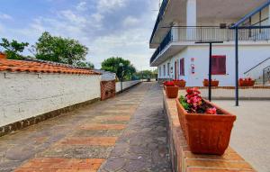 Μπαλκόνι ή βεράντα στο Amazing Apartment In Casal Velino With Wifi