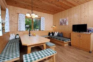 Μια τηλεόραση ή/και κέντρο ψυχαγωγίας στο Ferienhaus Marie