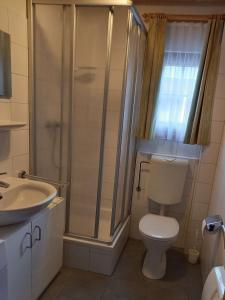 Koupelna v ubytování Hüttendorf Flattnitz - Typ B