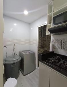 Ένα μπάνιο στο DarHouse HERMOSO APARTAMENTO AMOBLADO CON TODAS SUS COMODIDADES DE 3 HABITACIONES CHAPINERO ALTO