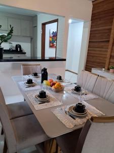 Φαγητό σε αυτή η παραθεριστική κατοικία ή κάπου εκεί κοντά