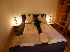 Ένα ή περισσότερα κρεβάτια σε δωμάτιο στο Dog-friendly holiday apartment in Bregenzerwald