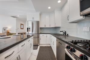 Fotografie z fotogalerie ubytování Minimalist Modern 3Bed 3Bath House near the Rose Bowl in Pasadena v destinaci Pasadena